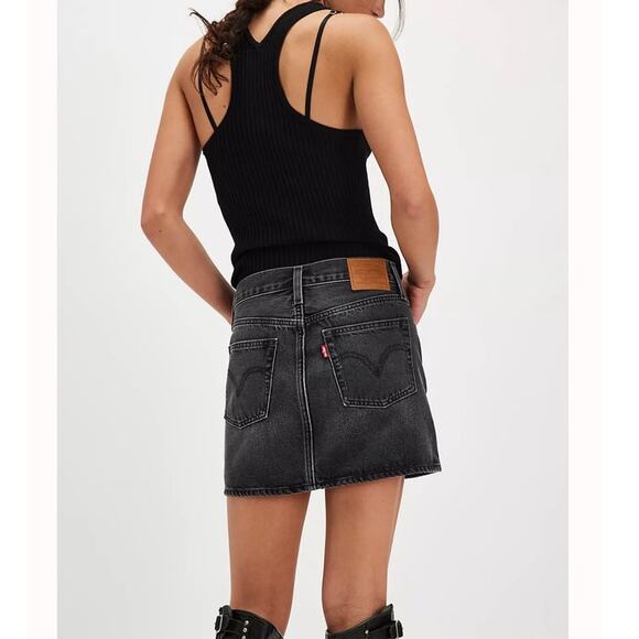 NWT Levi's Premium Icon Denim Skirt Dark Mirror Black Raw Hem Size 25 - Picture 10 of 14